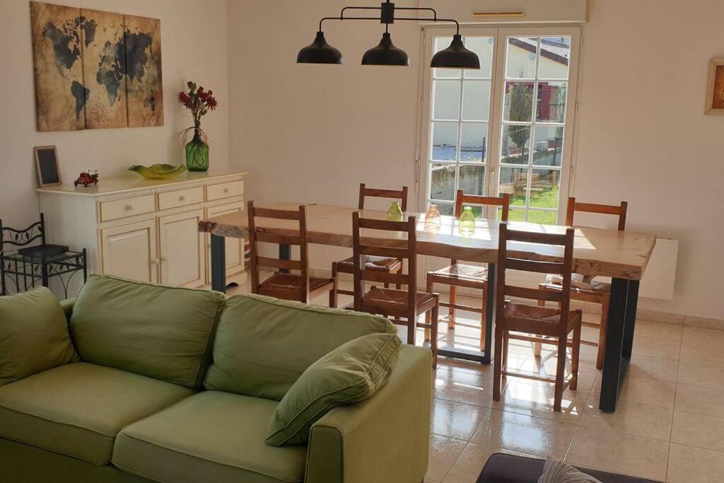 Vila Le Bellevue A 1 H 30 De Paris Et 20 Km De Troyes Estissac Exteriér fotografie